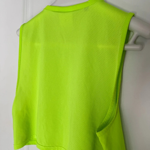 Gym shark neon yellow/green muscle tank. Thin breathable material. Size S - Picture 4 of 4